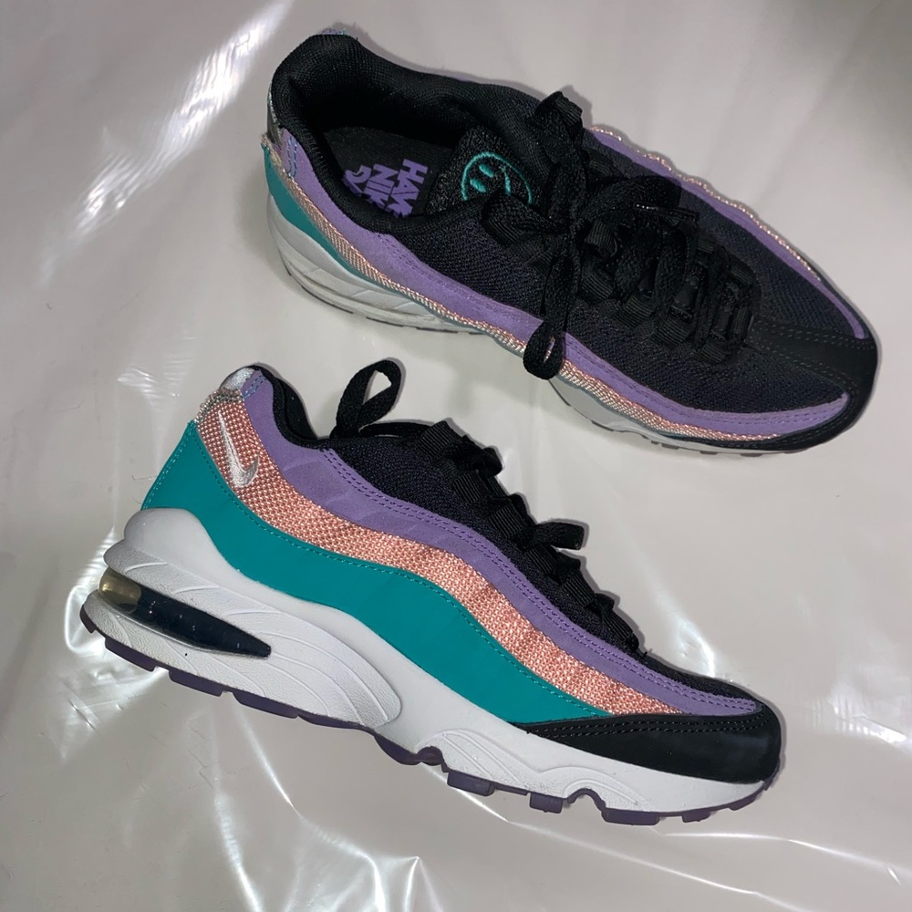 Nike Air Max 95 GS “Have a Nice Day” size 4Y